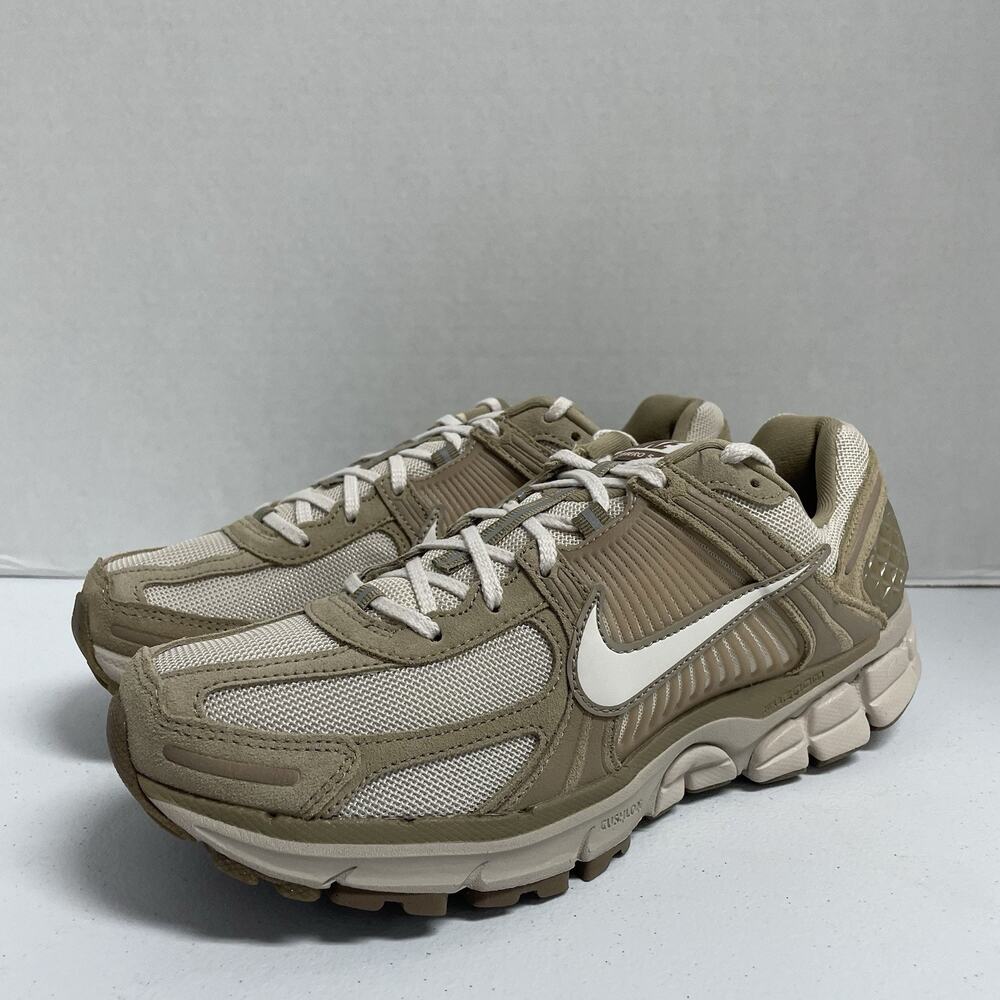Nike Air Zoom Vomero 5 Khaki Sesame HV2529 200 Size 10.5 Mesh Runner Workout